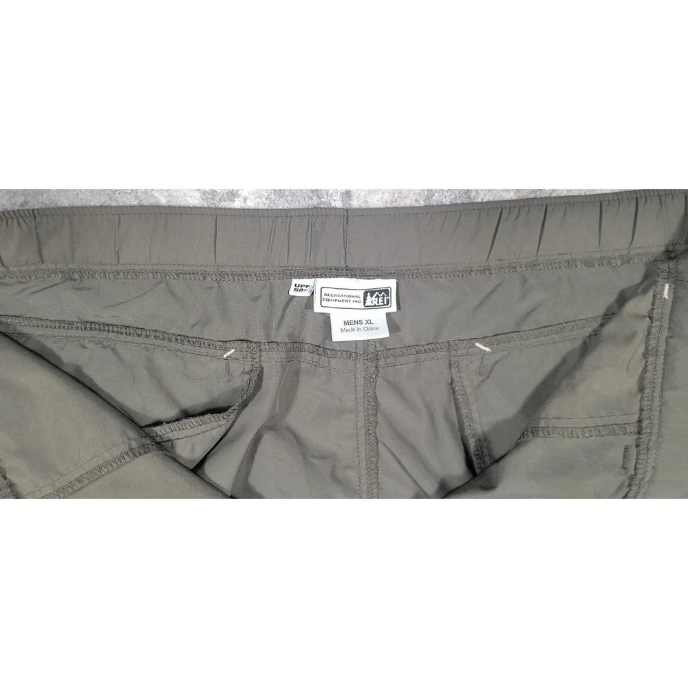 REI Co-Op Men's Green Cargo‎ Performance Outdoor Hiking Chino Shorts Sz 40x7.5